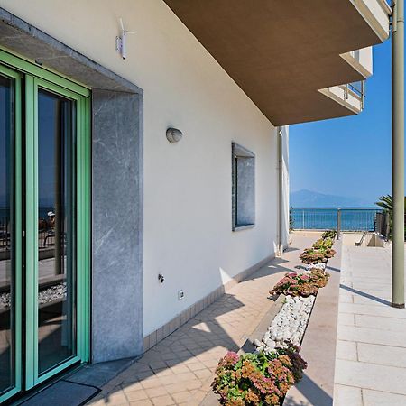 Residenza Miralago By Wonderful Italy Desenzano del Garda Exterior photo