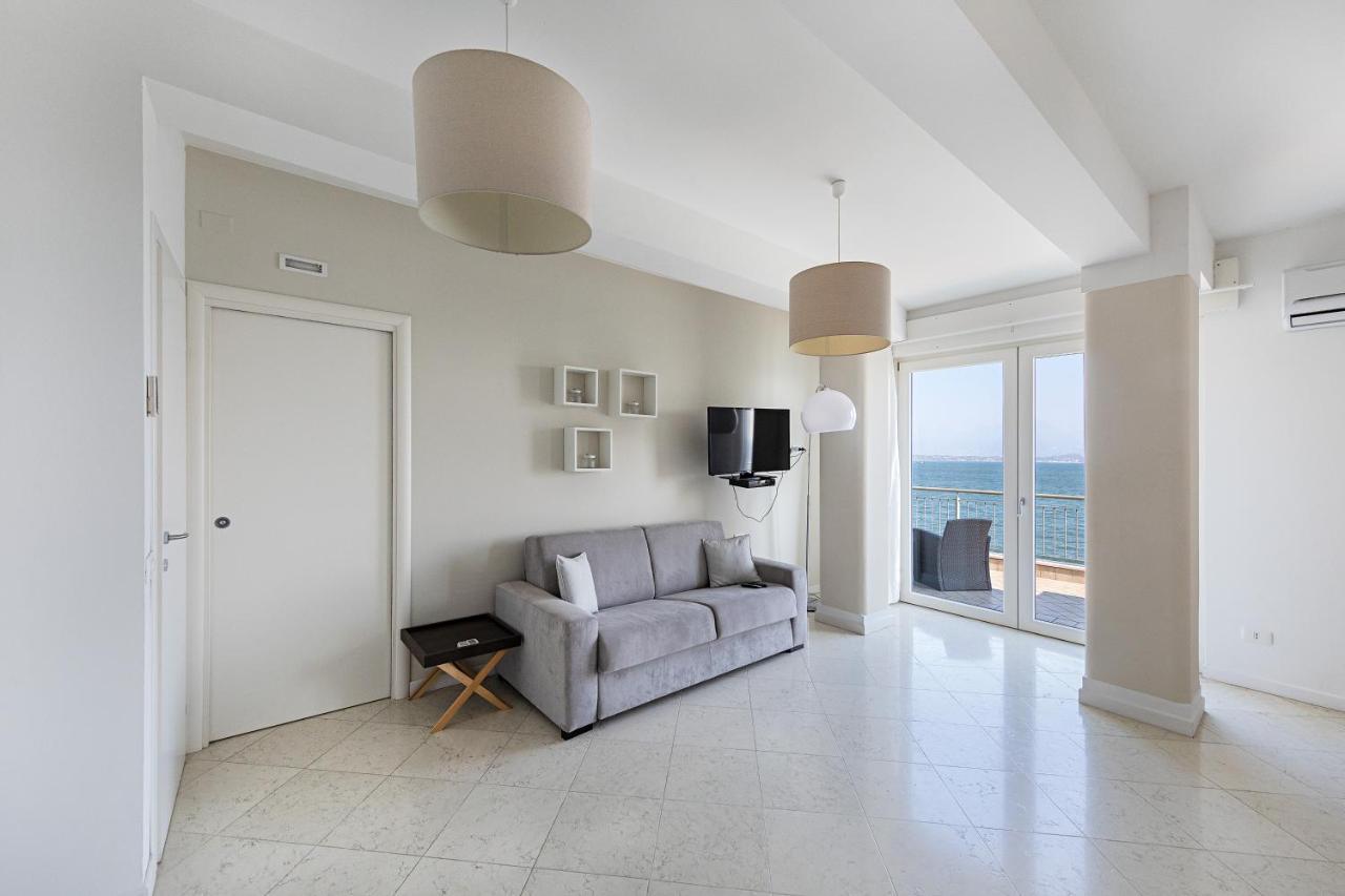 Residenza Miralago By Wonderful Italy Desenzano del Garda Exterior photo