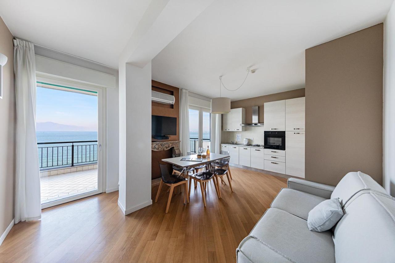 Residenza Miralago By Wonderful Italy Desenzano del Garda Exterior photo