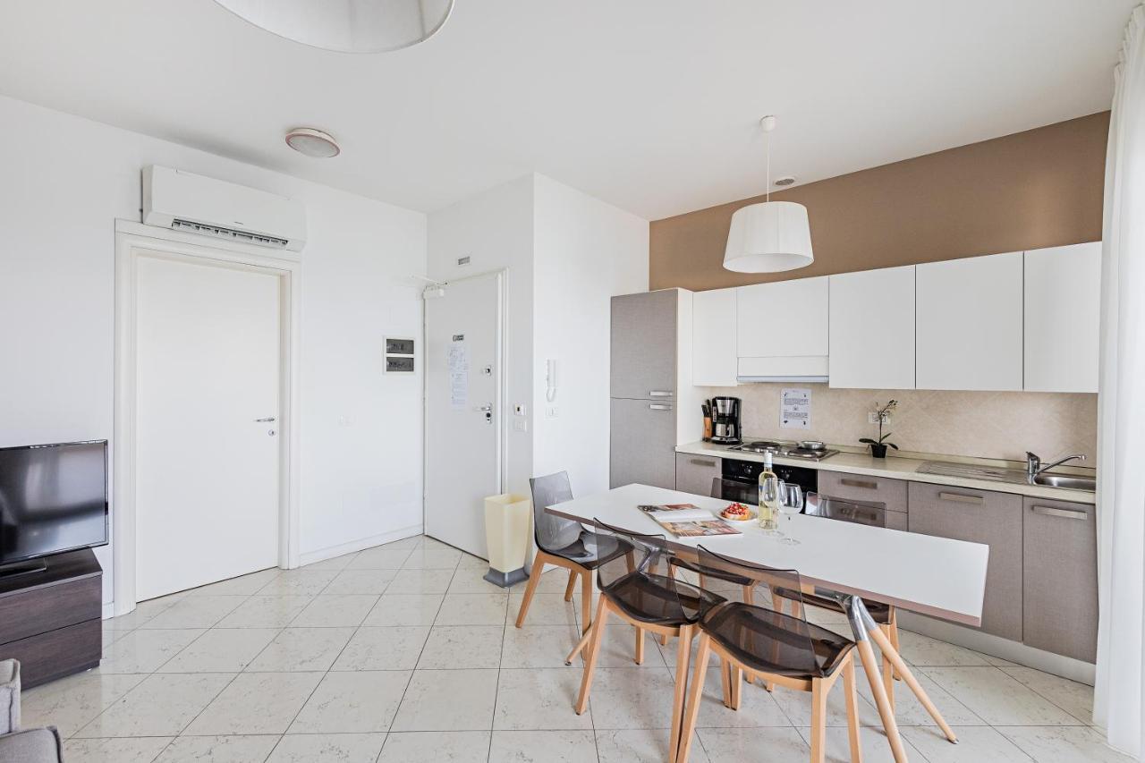 Residenza Miralago By Wonderful Italy Desenzano del Garda Exterior photo