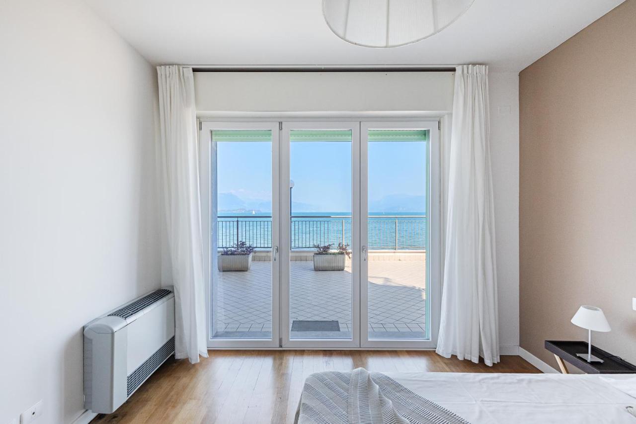 Residenza Miralago By Wonderful Italy Desenzano del Garda Exterior photo