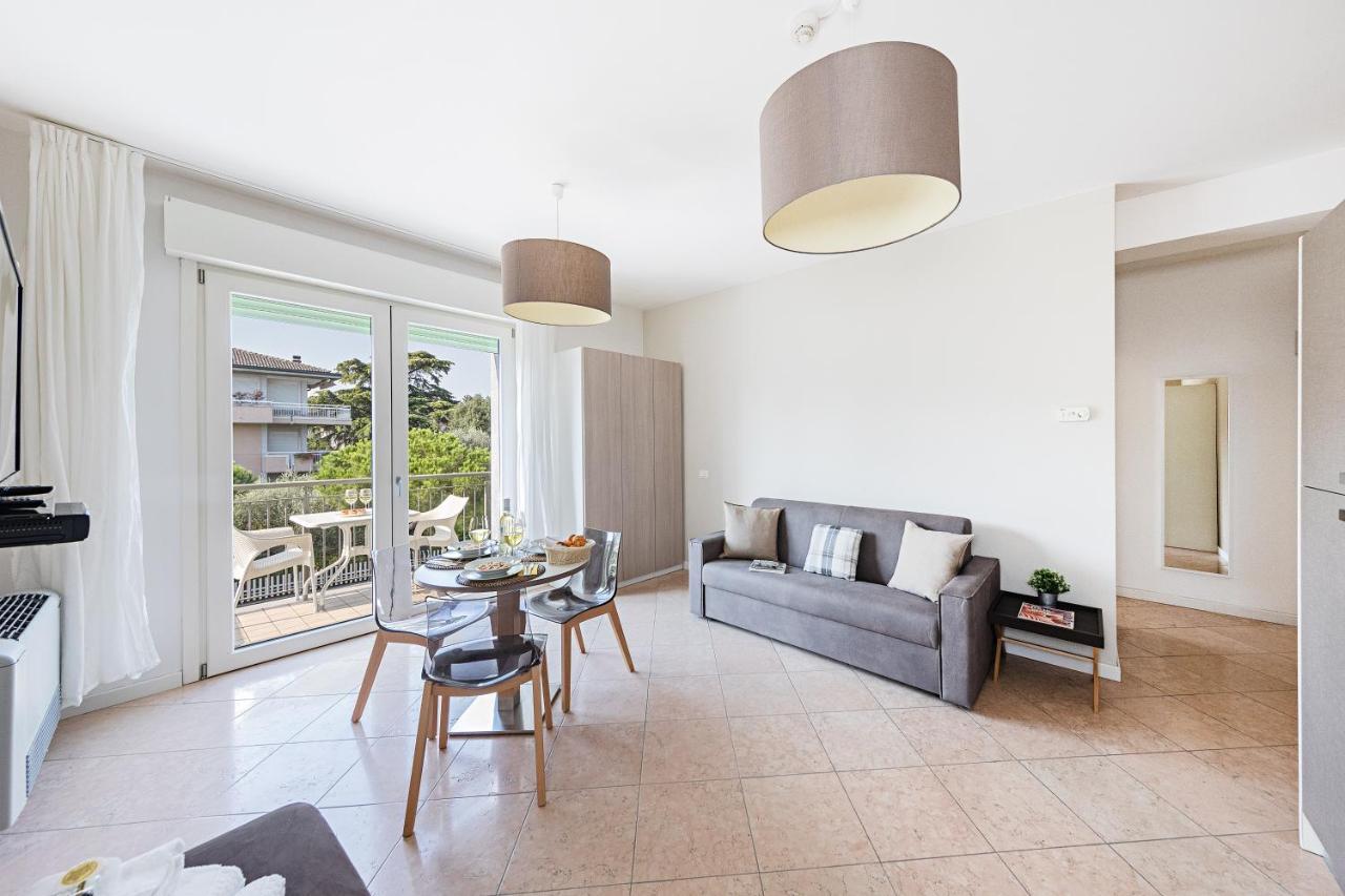 Residenza Miralago By Wonderful Italy Desenzano del Garda Exterior photo