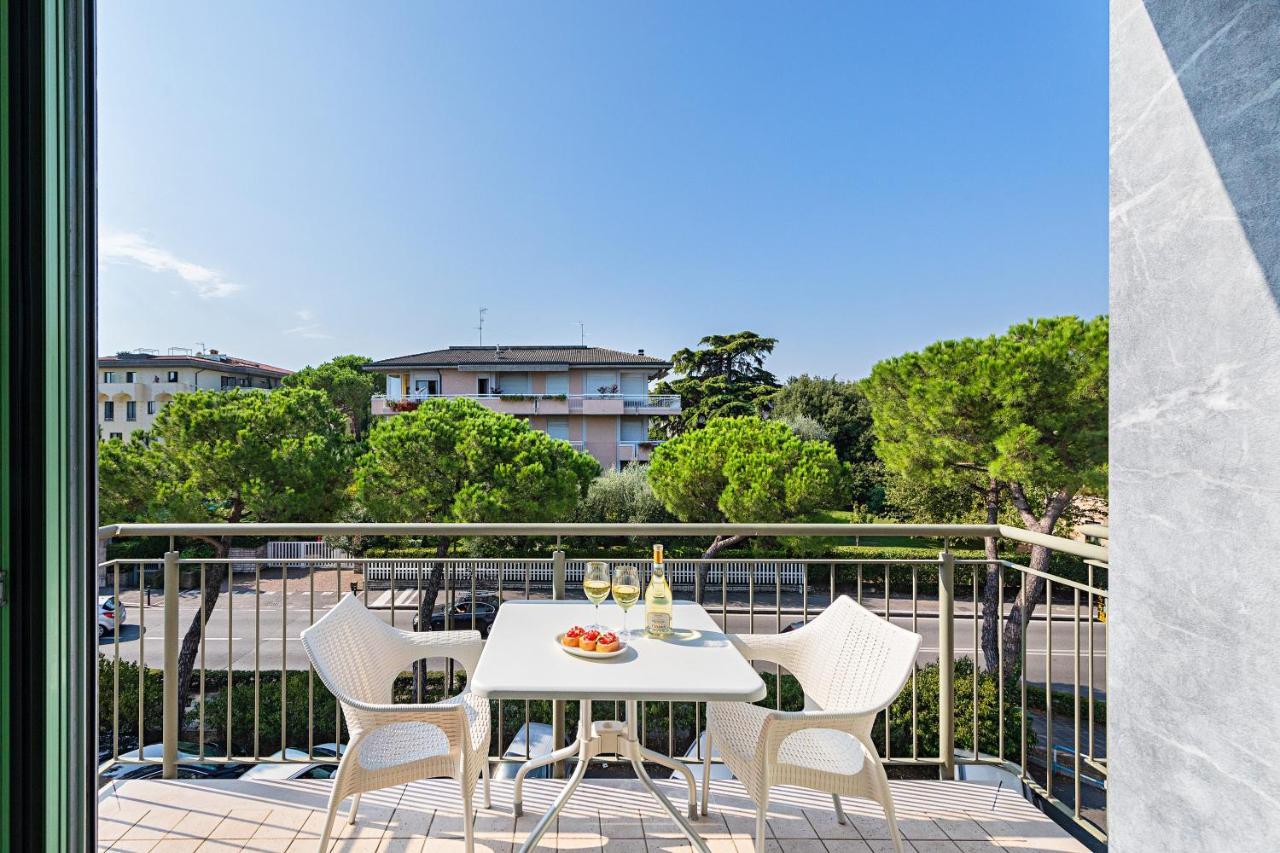 Residenza Miralago By Wonderful Italy Desenzano del Garda Exterior photo